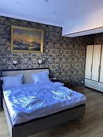 7 Baits Hotel