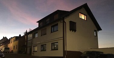Ferienwohnungen AKH Home
