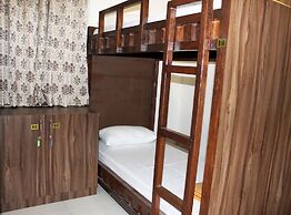 Eco Inn Dormitory - Hostel