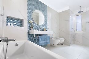 Sara Home With Private Terrace, Air Conditioning and Internet Wi-fi