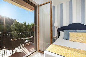 Sara Home With Private Terrace, Air Conditioning and Internet Wi-fi