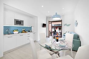 Sara Home With Private Terrace, Air Conditioning and Internet Wi-fi