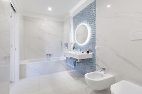 Sara Home With Private Terrace, Air Conditioning and Internet Wi-fi