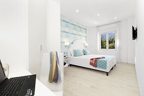 Sara Home With Private Terrace, Air Conditioning and Internet Wi-fi