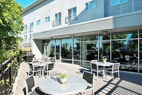 Barker Suites Southport