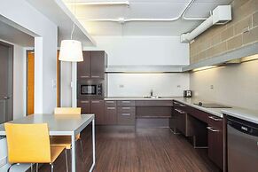 Barker Suites Southport