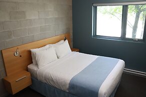 Barker Suites Southport