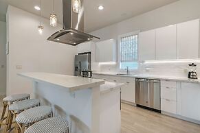 4 Bedroom Bienville Townhouses near Restaurants