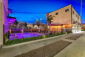 4 Bedroom Bienville Townhouses near Restaurants