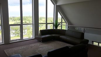 Beautiful 50 Riverun