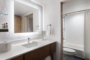 Delta Hotels by Marriott Virginia Beach Waterfront