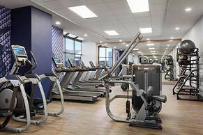 Delta Hotels by Marriott Virginia Beach Waterfront Suites
