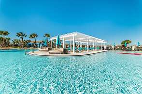 Fresh Heaven Pool Home by AV Dreams