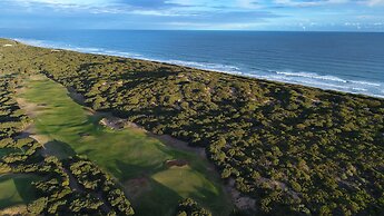 13th Beach Golf Lodges