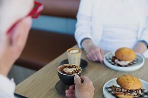 13th Beach Golf Lodges