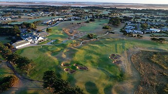 13th Beach Golf Lodges