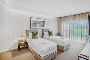 13th Beach Golf Lodges