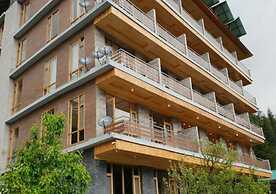 Gezellig Inn - Vardhan Hills