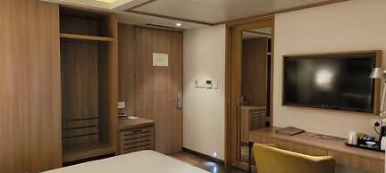 Royal Hometel Suites Dahisar Mumbai