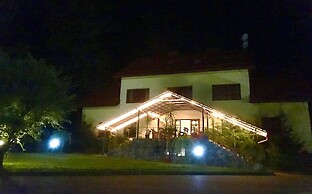 Dubky Hotel