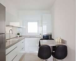 3BR Apt Beach View Best Loc Bat-Yam