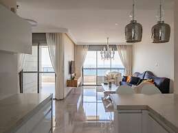 Luxury Mini Penthouse Sea View Best Loc