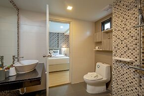 Splendid Sea View Resort