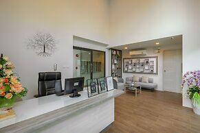 Splendid Sea View Resort