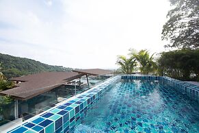 Splendid Sea View Resort