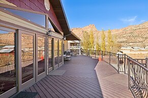 Zion Cliff Lodge