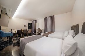 Cheonho Aria Hotel