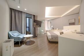 Cheonho Aria Hotel