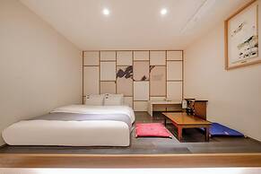 Cheonho Aria Hotel