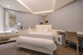 Cheonho Aria Hotel