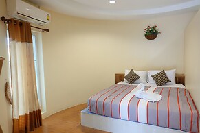 Baan Suan Chan Resort