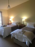 Byronsvale Vineyard and Accommodation