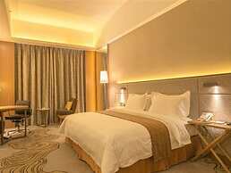 The Summit Hotel