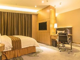 The Summit Hotel