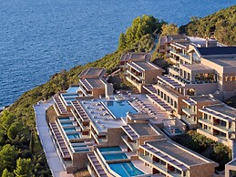 Elix, Mar-Bella Collection