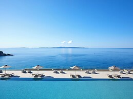 Elix, Mar-Bella Collection