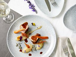 Elix, Mar-Bella Collection