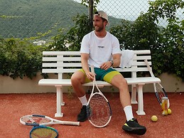 Elix, Mar-Bella Collection