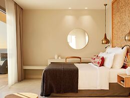 Elix, Mar-Bella Collection