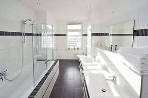 Central Sauna & Loft Apartments