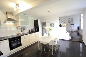 Central Sauna & Loft Apartments