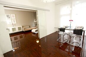 Central Sauna & Loft Apartments