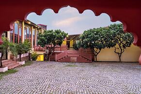Vijaygarh Resort & Cottages with Private Pool