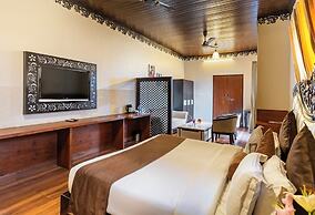 Vijaygarh Resort & Cottages with Private Pool
