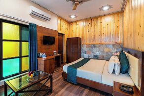 Vijaygarh Resort & Cottages with Private Pool