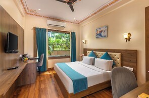 Vijaygarh Resort & Cottages with Private Pool